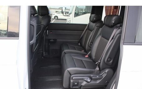 Honda Stepwgn, 2022 год, 1 700 010 рублей, 21 фотография