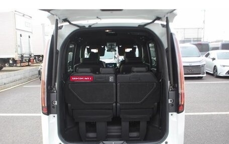 Honda Stepwgn, 2022 год, 1 700 010 рублей, 27 фотография