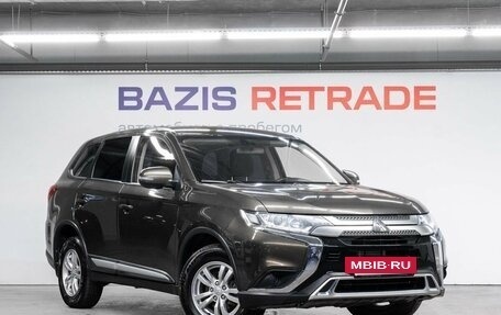 Mitsubishi Outlander III рестайлинг 3, 2019 год, 2 300 000 рублей, 2 фотография