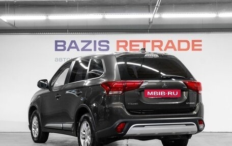 Mitsubishi Outlander III рестайлинг 3, 2019 год, 2 300 000 рублей, 3 фотография
