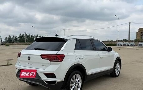 Volkswagen T-Roc I, 2023 год, 1 810 000 рублей, 7 фотография
