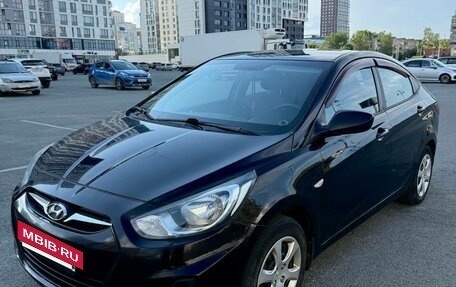 Hyundai Solaris II рестайлинг, 2011 год, 780 000 рублей, 2 фотография