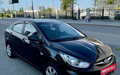 Hyundai Solaris II рестайлинг, 2011 год, 780 000 рублей, 3 фотография