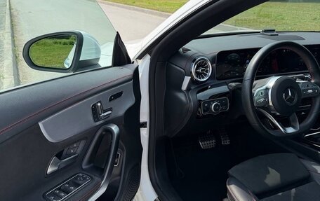 Mercedes-Benz CLA, 2020 год, 4 500 000 рублей, 10 фотография