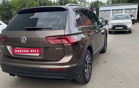 Volkswagen Tiguan II, 2019 год, 1 990 000 рублей, 5 фотография