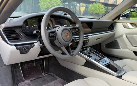 Porsche 911, 2023 год, 27 900 000 рублей, 18 фотография