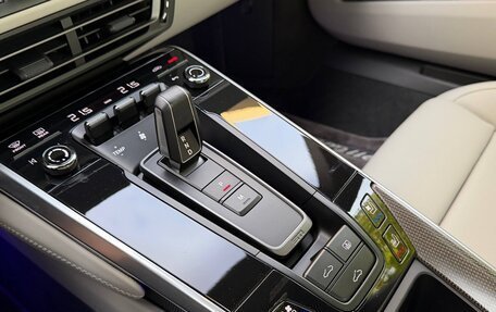 Porsche 911, 2023 год, 27 900 000 рублей, 25 фотография