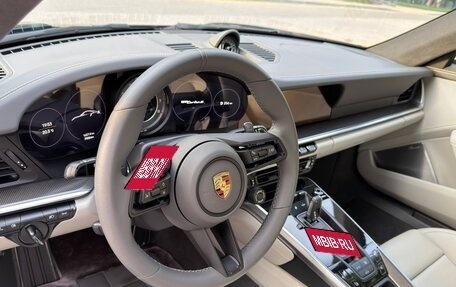 Porsche 911, 2023 год, 27 900 000 рублей, 19 фотография