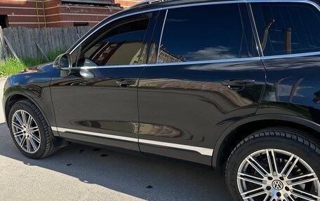 Volkswagen Touareg III, 2012 год, 2 100 000 рублей, 2 фотография