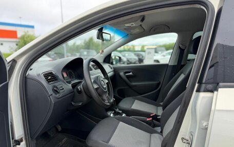 Volkswagen Polo VI (EU Market), 2012 год, 925 000 рублей, 15 фотография