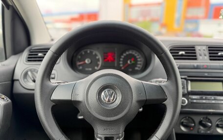 Volkswagen Polo VI (EU Market), 2012 год, 925 000 рублей, 17 фотография