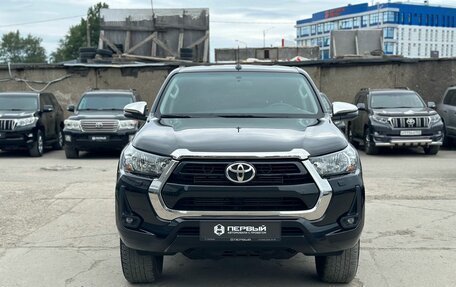 Toyota Hilux VIII, 2020 год, 4 980 000 рублей, 2 фотография