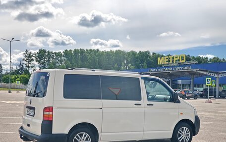 Volkswagen Transporter T5 рестайлинг, 2006 год, 1 000 000 рублей, 4 фотография