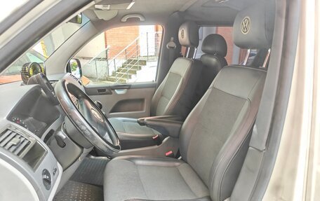 Volkswagen Transporter T5 рестайлинг, 2006 год, 1 000 000 рублей, 13 фотография