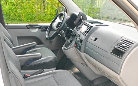 Volkswagen Transporter T5 рестайлинг, 2006 год, 1 000 000 рублей, 18 фотография