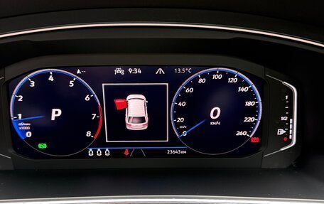 Volkswagen Tiguan II, 2021 год, 3 950 000 рублей, 17 фотография