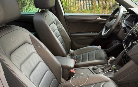 Volkswagen Tiguan II, 2021 год, 3 950 000 рублей, 13 фотография