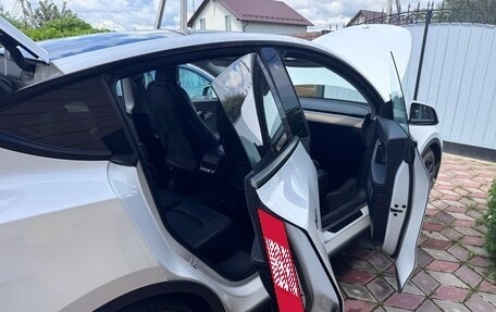 Tesla Model Y I, 2020 год, 3 600 000 рублей, 15 фотография