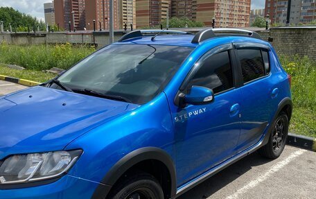Renault Sandero II рестайлинг, 2018 год, 900 000 рублей, 2 фотография