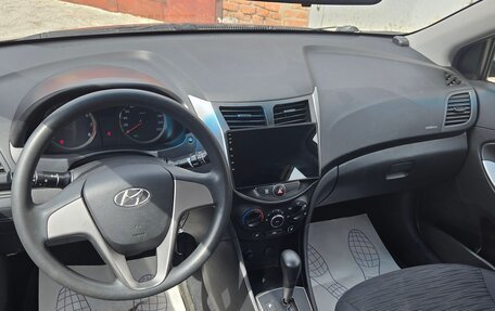 Hyundai Solaris II рестайлинг, 2015 год, 845 000 рублей, 12 фотография