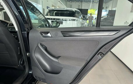 Volkswagen Jetta VI, 2011 год, 775 000 рублей, 14 фотография