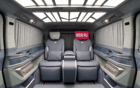 Mercedes-Benz V-Класс, 2026 год, 135 000 000 рублей, 9 фотография