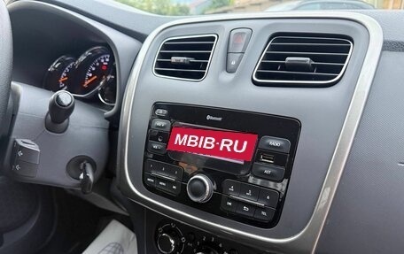 Renault Logan II, 2022 год, 1 070 000 рублей, 3 фотография
