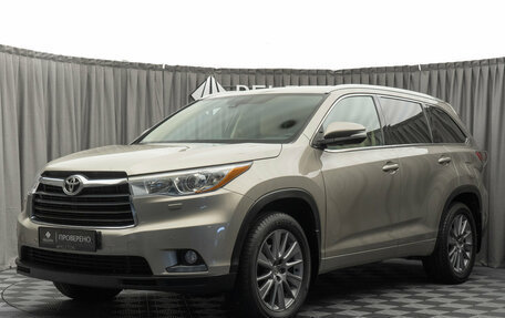 Toyota Highlander III, 2014 год, 2 930 000 рублей, 1 фотография