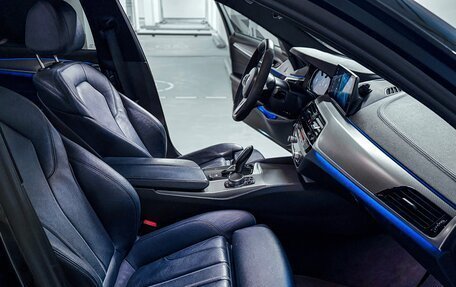 BMW 5 серия, 2017 год, 4 390 000 рублей, 29 фотография