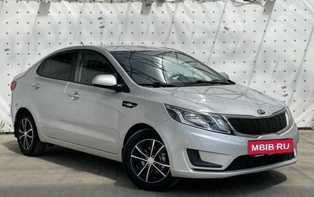 KIA Rio III рестайлинг, 2013 год, 890 000 рублей, 2 фотография
