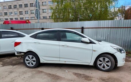 Hyundai Solaris II рестайлинг, 2015 год, 450 000 рублей, 11 фотография