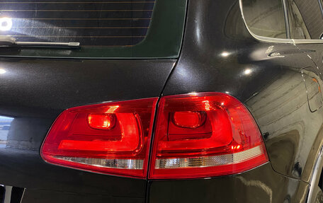 Volkswagen Touareg III, 2011 год, 1 950 000 рублей, 8 фотография