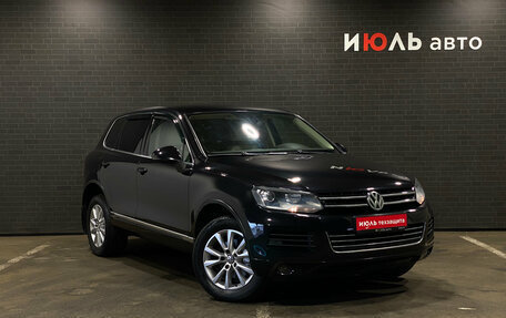 Volkswagen Touareg III, 2011 год, 1 950 000 рублей, 3 фотография