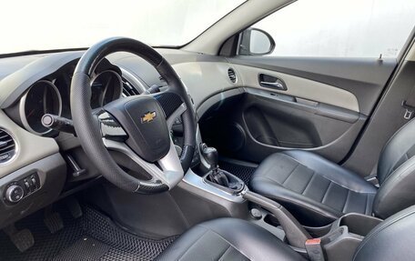Chevrolet Cruze II, 2013 год, 735 000 рублей, 9 фотография