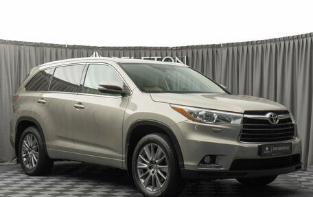 Toyota Highlander III, 2014 год, 2 930 000 рублей, 2 фотография