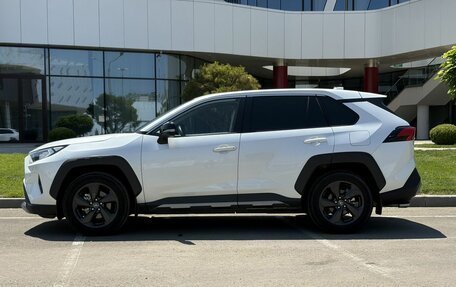 Toyota RAV4, 2022 год, 3 395 000 рублей, 8 фотография