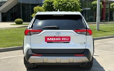 Toyota RAV4, 2022 год, 3 395 000 рублей, 6 фотография