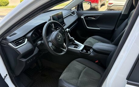 Toyota RAV4, 2022 год, 3 395 000 рублей, 22 фотография