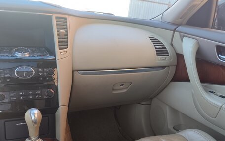 Infiniti FX II, 2013 год, 1 980 000 рублей, 22 фотография