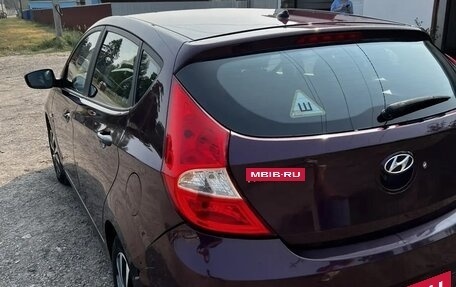 Hyundai Solaris II рестайлинг, 2012 год, 750 000 рублей, 3 фотография