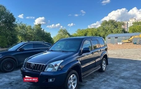 Toyota Land Cruiser Prado 120 рестайлинг, 2002 год, 1 580 000 рублей, 2 фотография