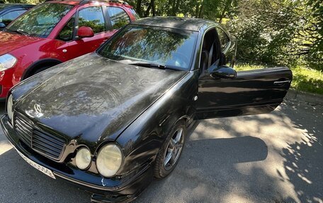 Mercedes-Benz CLK-Класс, 1999 год, 330 000 рублей, 2 фотография