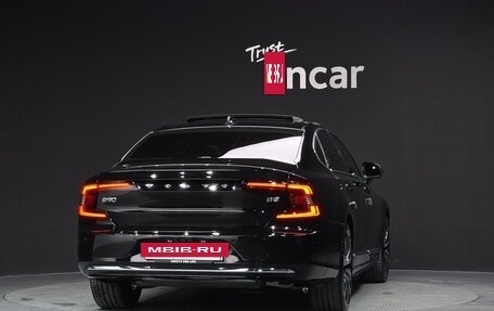 Volvo S90 II рестайлинг, 2024 год, 4 970 000 рублей, 3 фотография