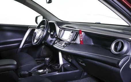 Toyota RAV4, 2017 год, 2 390 000 рублей, 10 фотография
