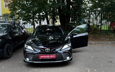 Toyota Camry, 2021 год, 2 300 000 рублей, 1 фотография