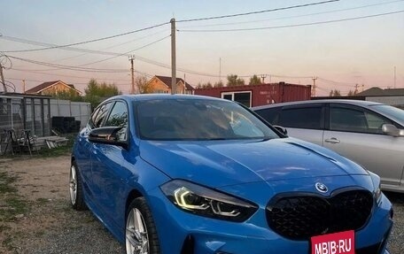 BMW 1 серия, 2023 год, 1 300 000 рублей, 1 фотография