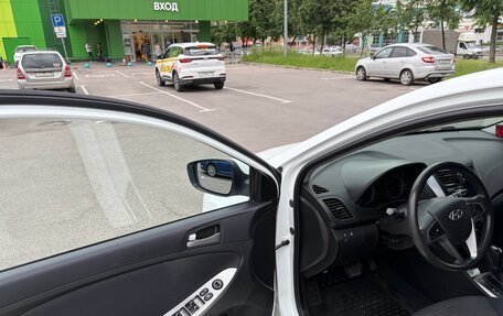Hyundai Solaris II рестайлинг, 2016 год, 950 000 рублей, 15 фотография