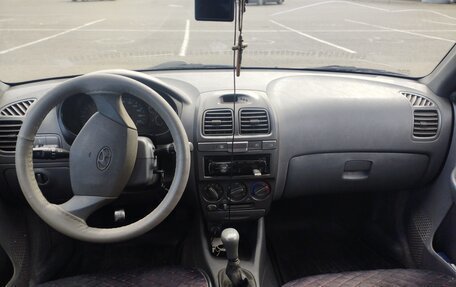 Hyundai Accent II, 2004 год, 385 000 рублей, 5 фотография