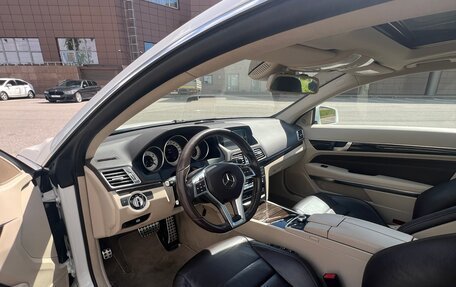 Mercedes-Benz E-Класс, 2015 год, 2 180 000 рублей, 3 фотография