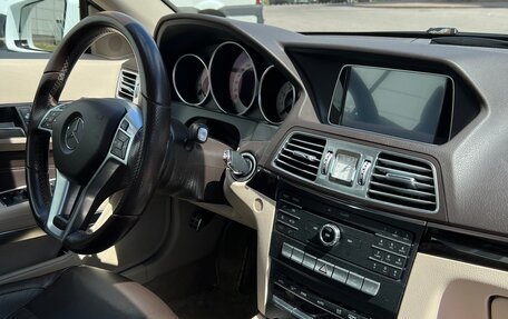 Mercedes-Benz E-Класс, 2015 год, 2 180 000 рублей, 15 фотография